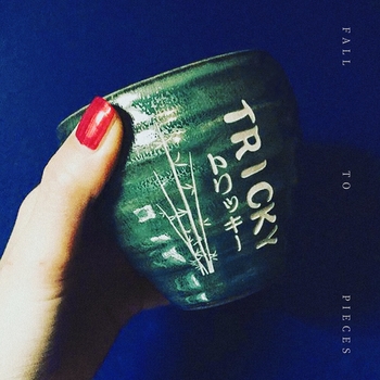 Tricky feat Marta – Thinking Of (Fall to Pieces 2020)