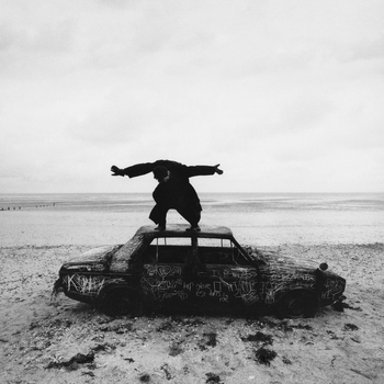 The 1975 – Looking For Somebody (To Love) (Being Funny in a Foreign Language 2022)