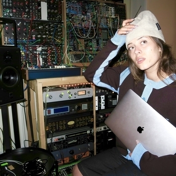 Iliona – Connerie - notinbed remix