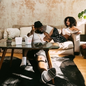 Damzz – Off The Plane