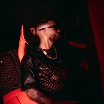 Amg – Buscando