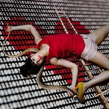 Sohodolls – Snakes & Ladders