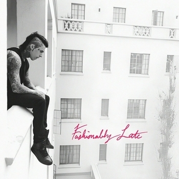 Falling In Reverse – Rolling Stone (Fashionably Late 2013)