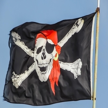 Ebunny – Pirate Jolly Roger