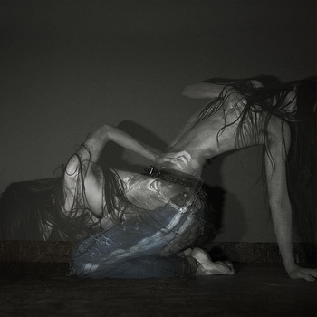 SOFIA ISELLA – The Chicken is Naked and Afraid