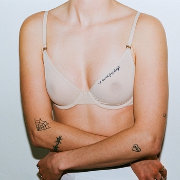 The Beaches – Lesbian Of The Year (Acoustic)