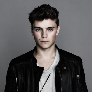 Martin Garrix – Byte (feat. Brooks)