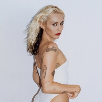 Miley Cyrus – When I Look at You