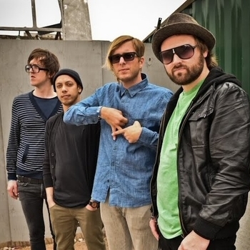 Awolnation – Swinging from the Castles (Megalithic 2013)