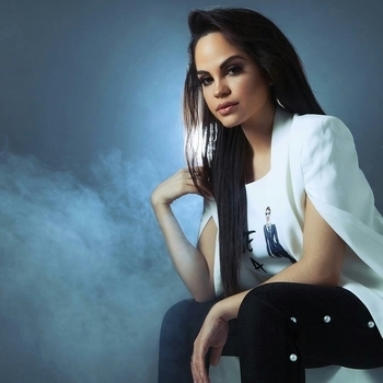 Natti Natasha – Noches en Miami (Перуанская этническая музыка 2021)