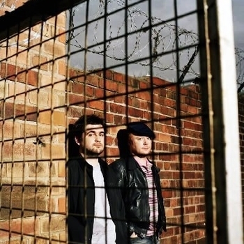 Bent – Swollen