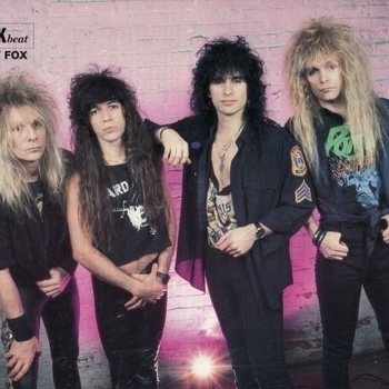 Britny Fox – Sri Lanka