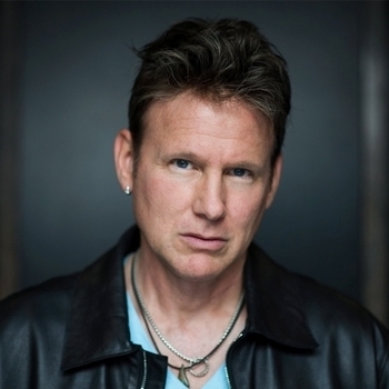 Corey Hart – Sunglasses At Night (ОСТ из "Grand Theft Auto (GTA): Vice City") (Wave 103)