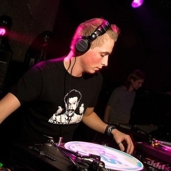 Coone – Dedication (Pillow Pops Remix)