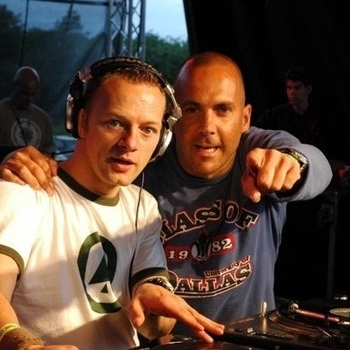Charly Lownoise & Mental Theo – This Christmas (By Jaap)