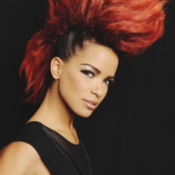 Eva Simons – Bludfire (feat. Sidney Samson)