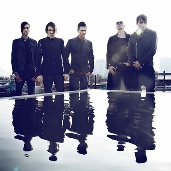 Emigrate – Freeze My Mind (The Persistence Of Memory 2021)