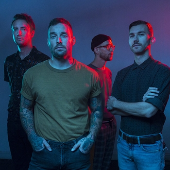 Emarosa – Truth hurts while laying on your back (Emarosa 2010)