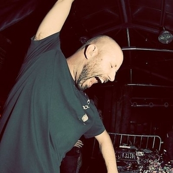 Huoratron – Troopers (Bloody Revenge Mafia Remix)