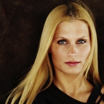Dee Dee – Forever