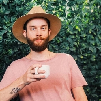Jaymes Young (Джеймс Янг)
