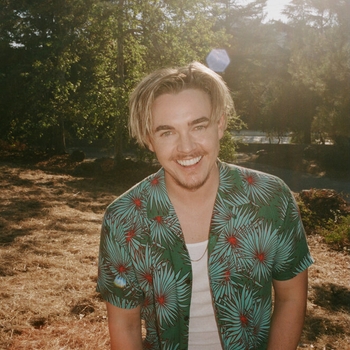 Jesse McCartney – All About Us (In Technicolor 2014)