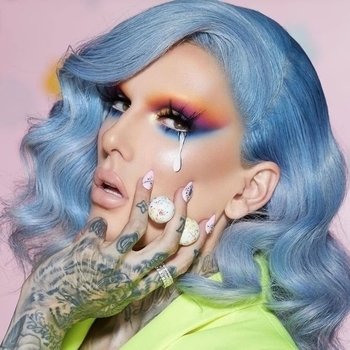 Jeffree Star – Blush