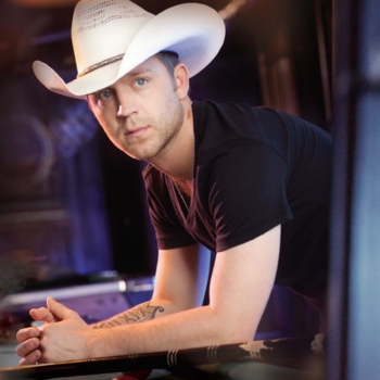 Justin Moore – Outlaws Like Me