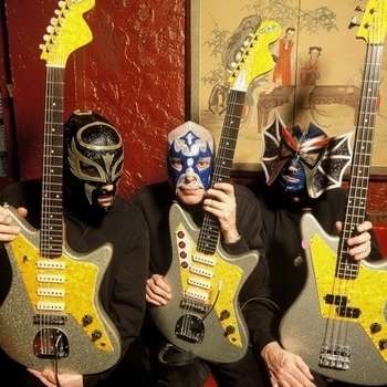 Los Straitjackets – Aerostar (Саундтрек из фильма "Инструкции не прилагаются / No se aceptan devoluciones")