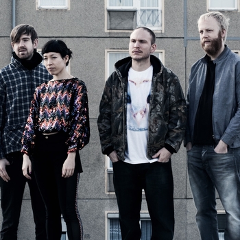 Little Dragon – Drifting Out (feat. Jakob Koranyi and Yo-Yo Ma)