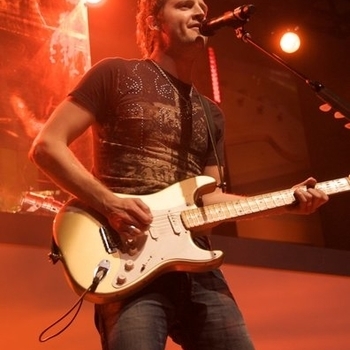 Lincoln Brewster – Lord I Lift Your Name On High