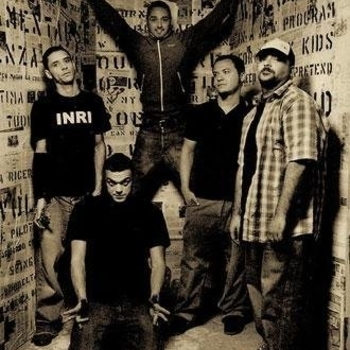 Linea 77 – Grotesque