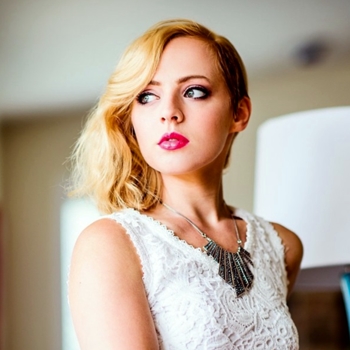 Madilyn Bailey – God Is A Woman (Single 2018)