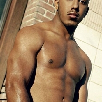Marques Houston – All Because Of You (Instrumental)