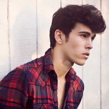 Max Schneider – Suit And Tie