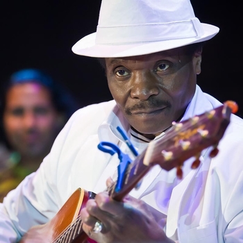 Mory Kante – Yeke Yeke (Akwaba Beach 1987)