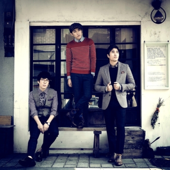 A-Treez – Hello Miss