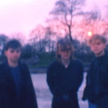 Screaming Corpses – i kiss the floor