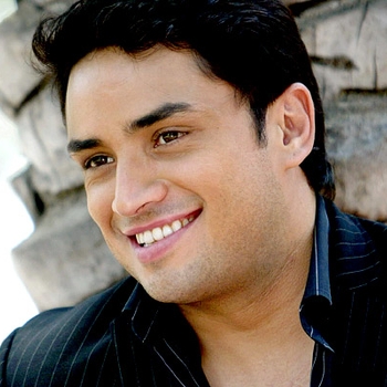 Manny Manuel – Rey de Corazones (Merengue Latin Band 2020)