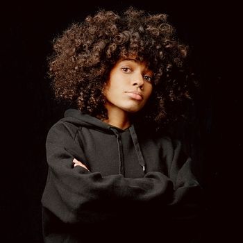 Nneka – Running Away (To and Fro 2009)