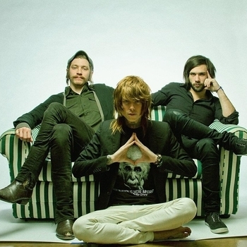 Never Shout Never – On the Brightside (EP Version) (The Summer EP 2009)