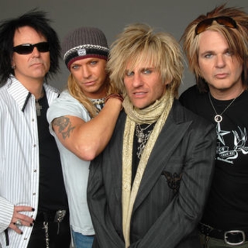Poison – Talk Dirty To Me (Look What The Cat Dragged In 1986)