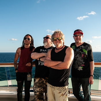 Pendragon – Dance of The Seven Veils (Part 2): All Over Now (Not of This World  2001)