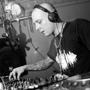Pixel Fist – Fub Dunk (Original Mix) (Single 2013)