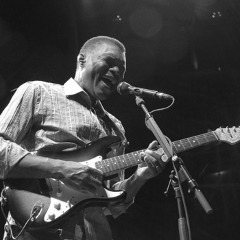 Robert Cray – Time Makes Two (4 Nights of 40 Years 2015)