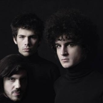 Revolver – Leave Me Alone (Pop De Chambre 2008)