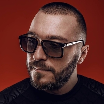Robert M – Belle Comme Paris (Original Mix) (Panaceum 2018)