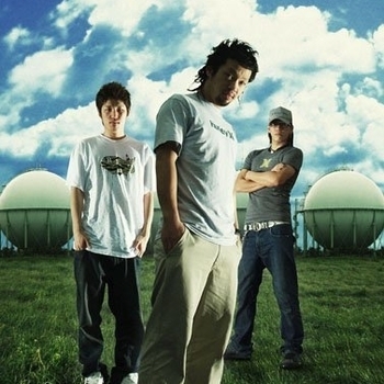 9BALL – Love Me Now (Original Mix)