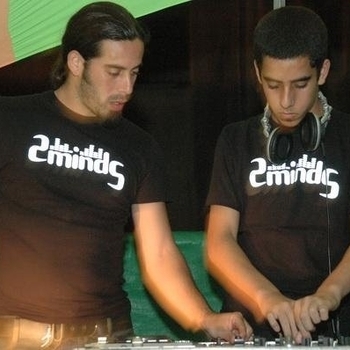 2Minds – Half Moon