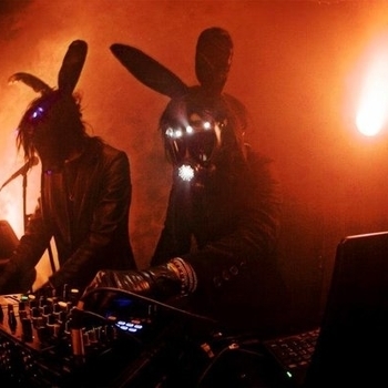 BlackBurner – Sun Is Shining (Trap Remix)